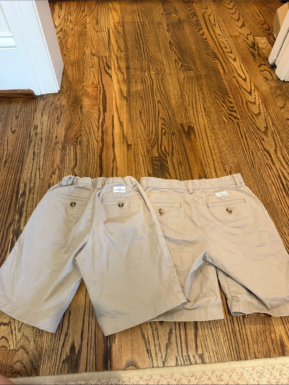 Boys Vineyard Vines breaker short size 10 khaki set of two